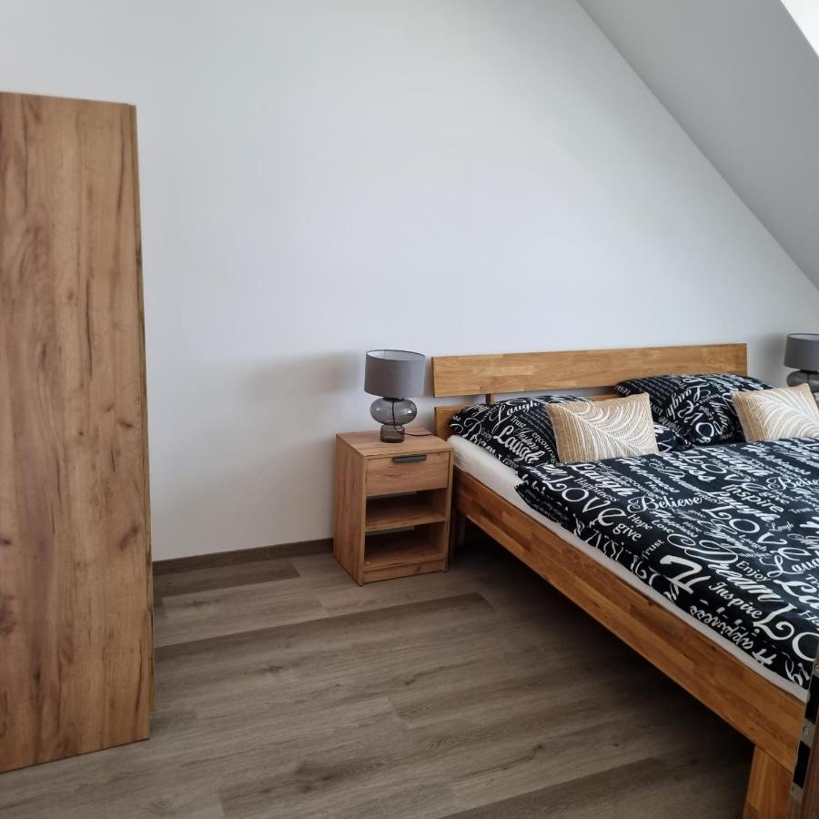 Cerna Ruze- Apartman 5 Plzeň Exterior foto